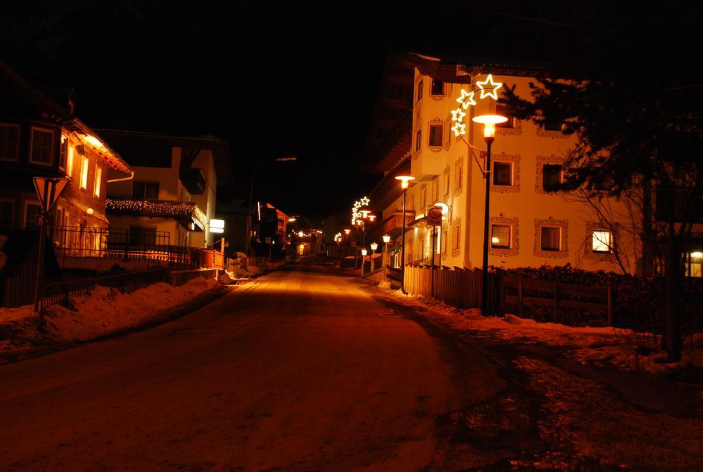 Hotel Haus Dorfschmied à Flirsch Extérieur photo