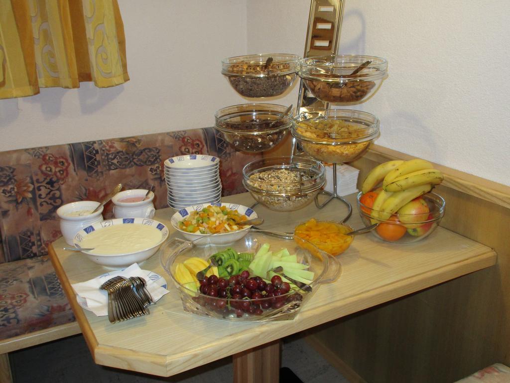 Hotel Haus Dorfschmied à Flirsch Extérieur photo