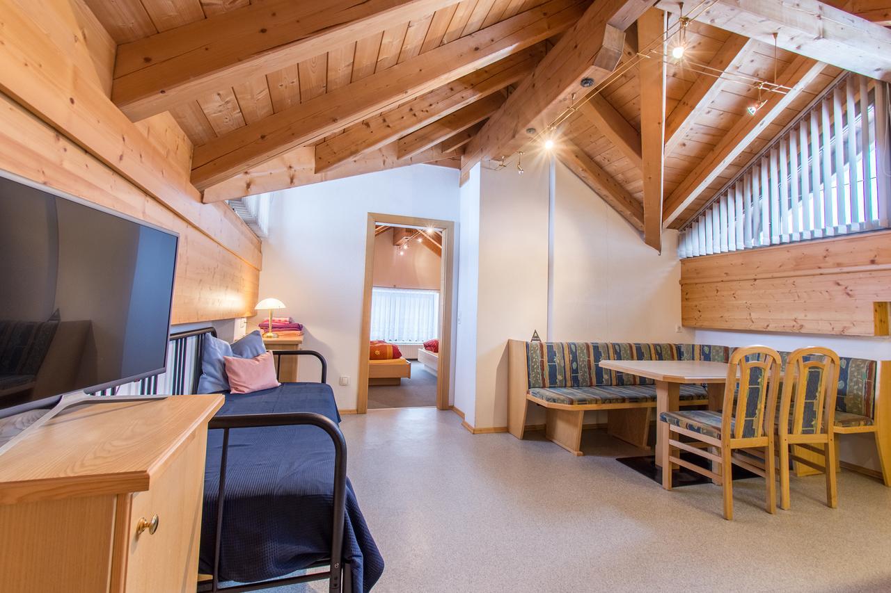 Hotel Haus Dorfschmied à Flirsch Extérieur photo