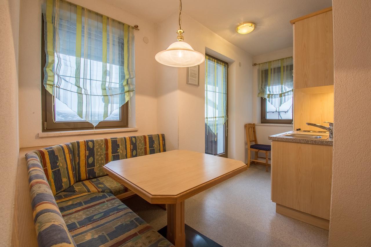 Hotel Haus Dorfschmied à Flirsch Extérieur photo