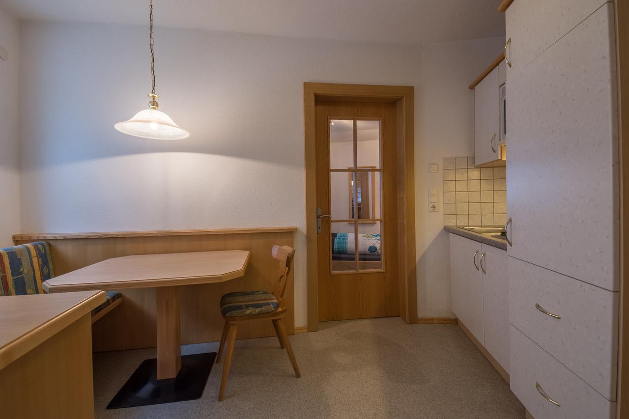 Hotel Haus Dorfschmied à Flirsch Extérieur photo
