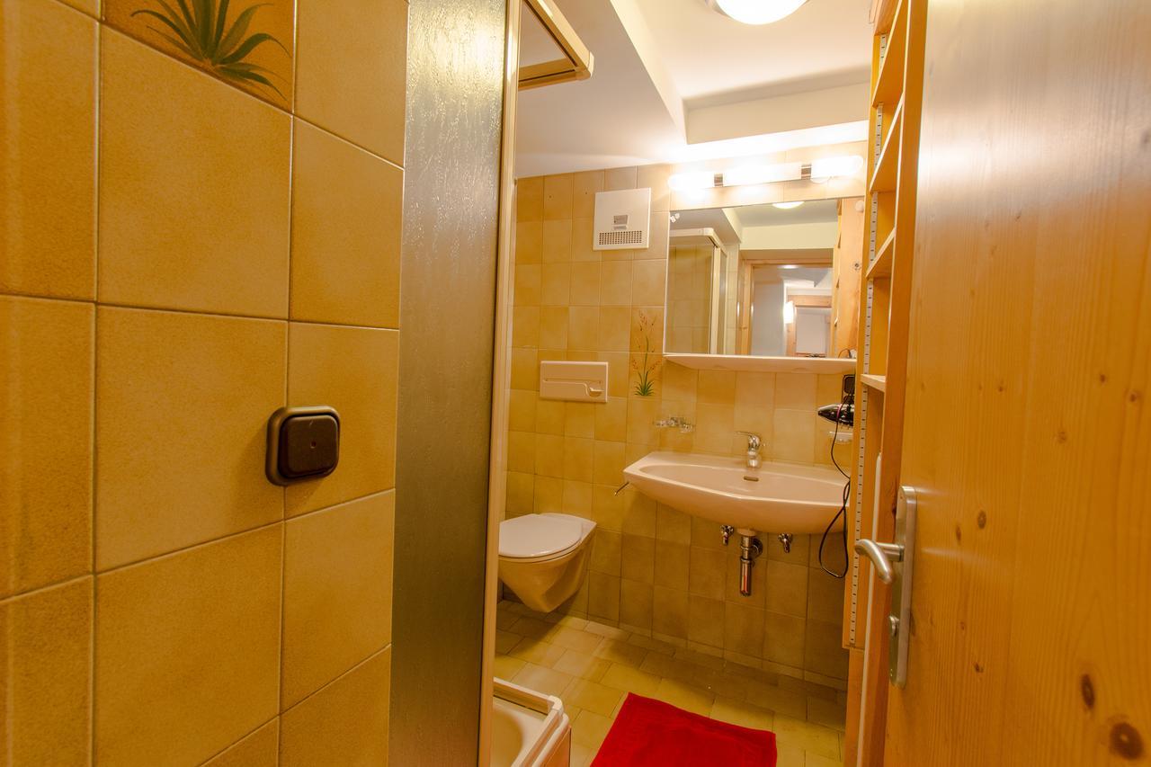 Hotel Haus Dorfschmied à Flirsch Extérieur photo