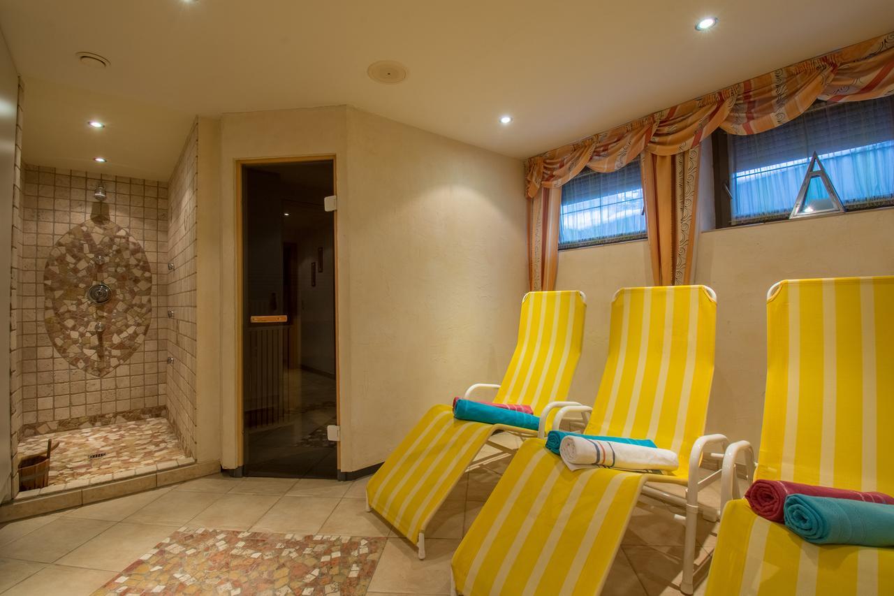 Hotel Haus Dorfschmied à Flirsch Extérieur photo