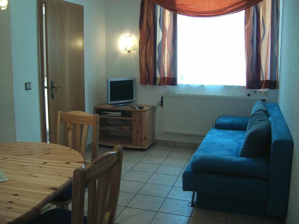 Hotel Haus Dorfschmied à Flirsch Extérieur photo